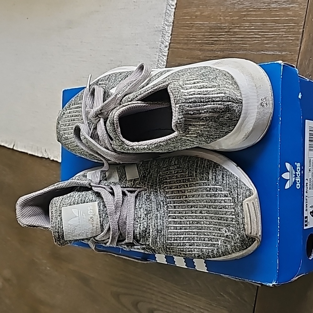 Size 4.5 girls adidas